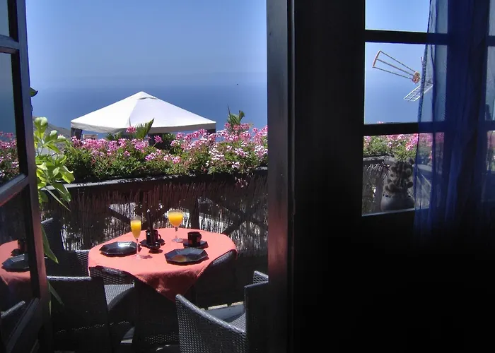 Moderne Mit Privatem Balkon Sowie Meer- Und Gebirgsblick Icod De Los Vinos