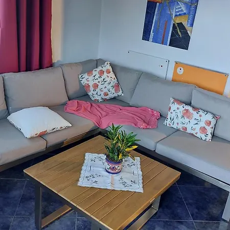 Moderne Mit Privatem Balkon Sowie Meer- Und Gebirgsblick Lägenhet Icod De Los Vinos