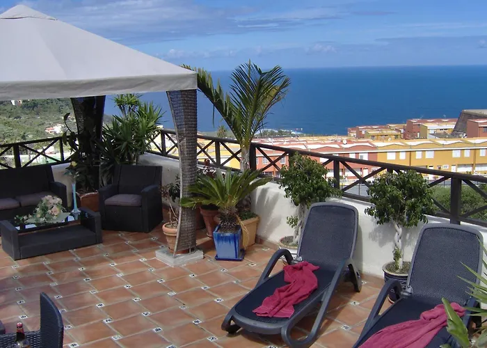 Moderne Mit Privatem Balkon Sowie Meer- Und Gebirgsblick *