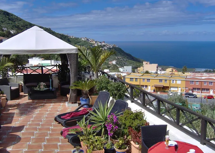 Moderne Mit Privatem Balkon Sowie Meer- Und Gebirgsblick Apartmán